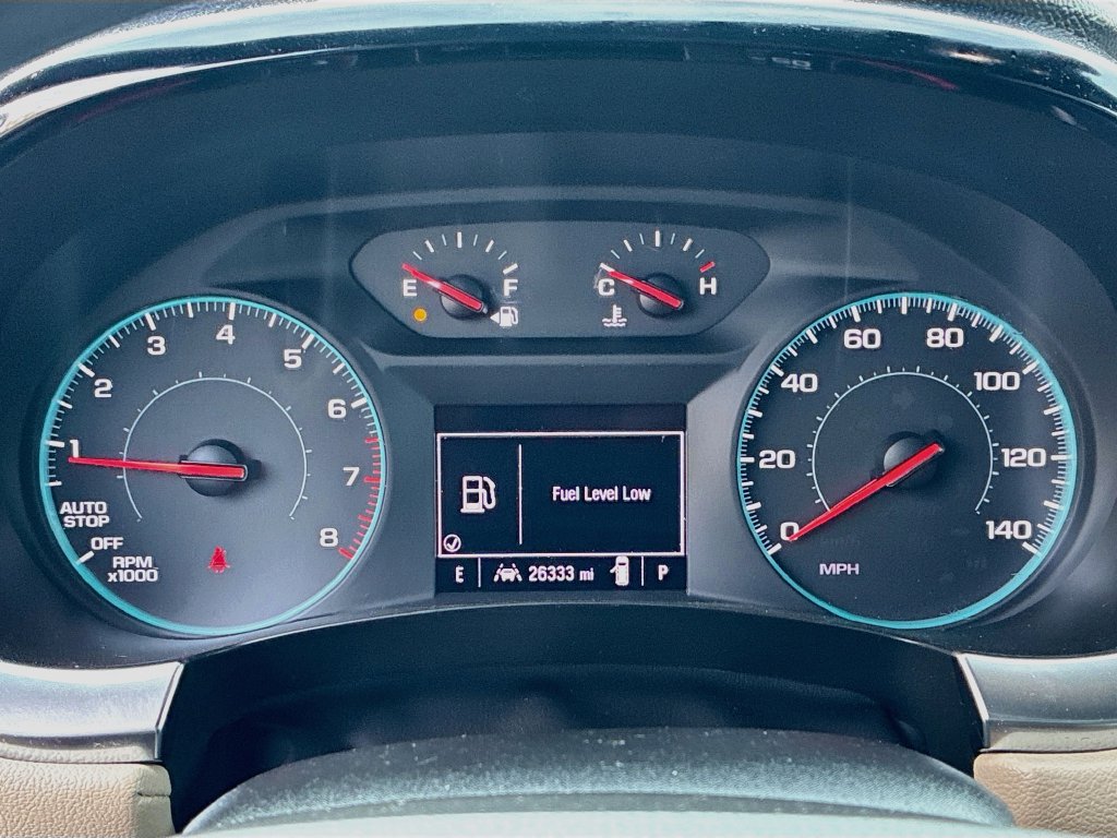 Used 2023 Chevrolet Traverse LS FWD image 12