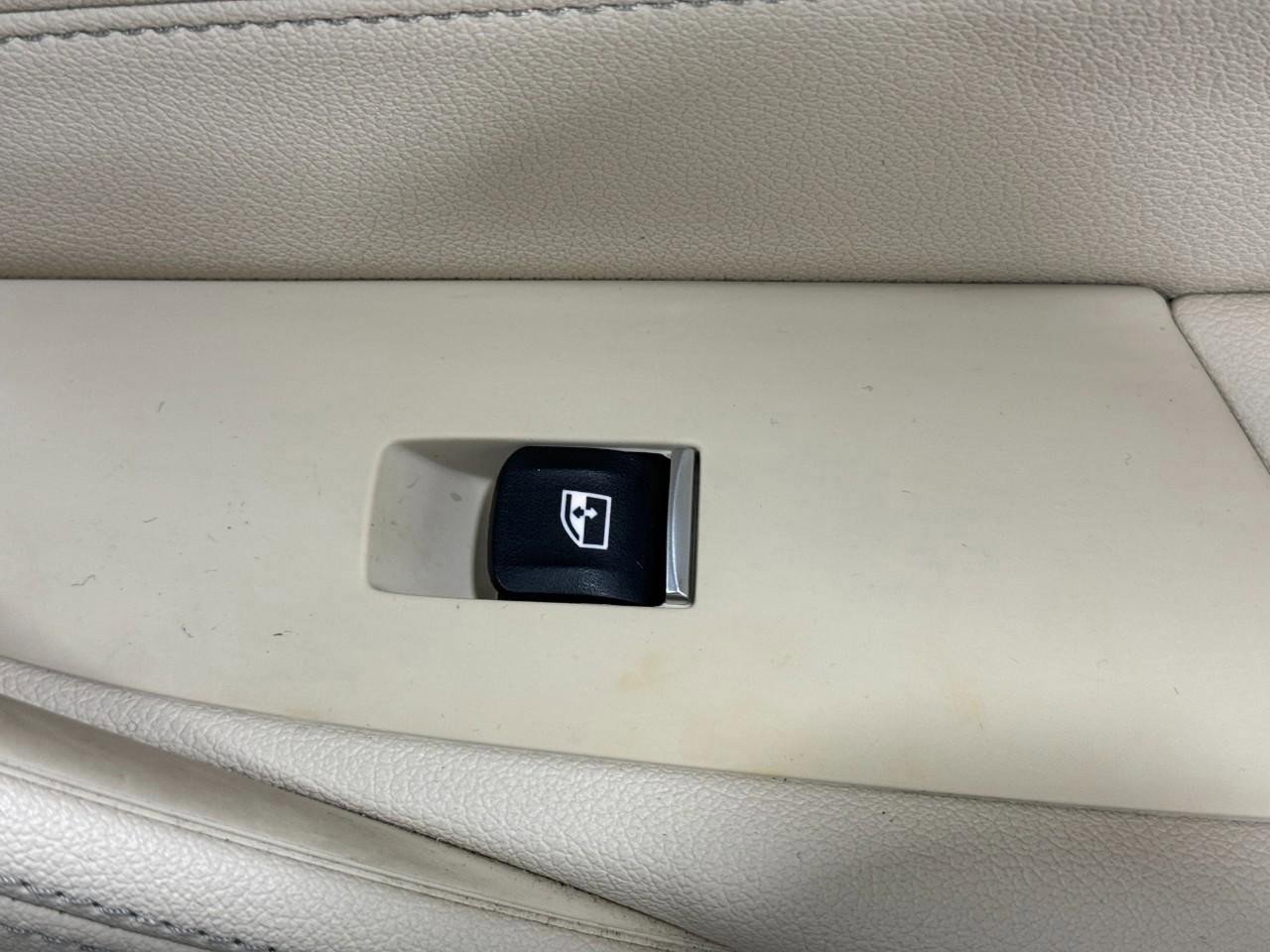 Used 2022 BMW 540i xDrive w/ Premium Package image 36