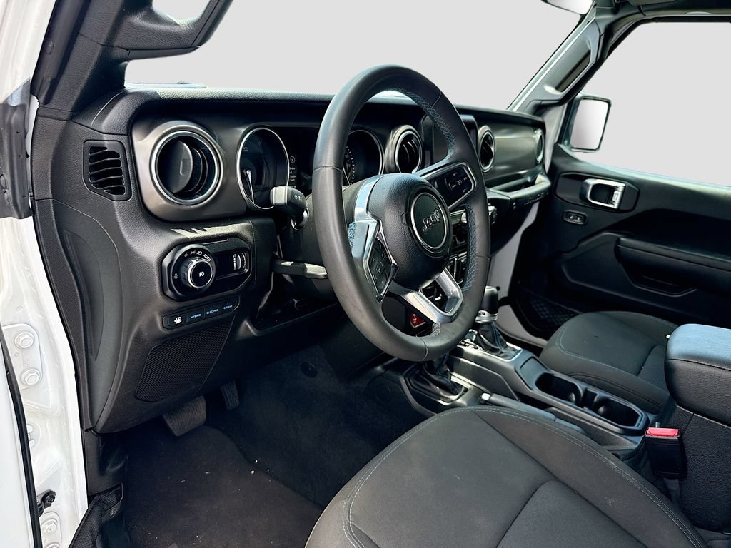 Used 2023 Jeep Wrangler Unlimited Rubicon 4xe AWD/4WD image 10