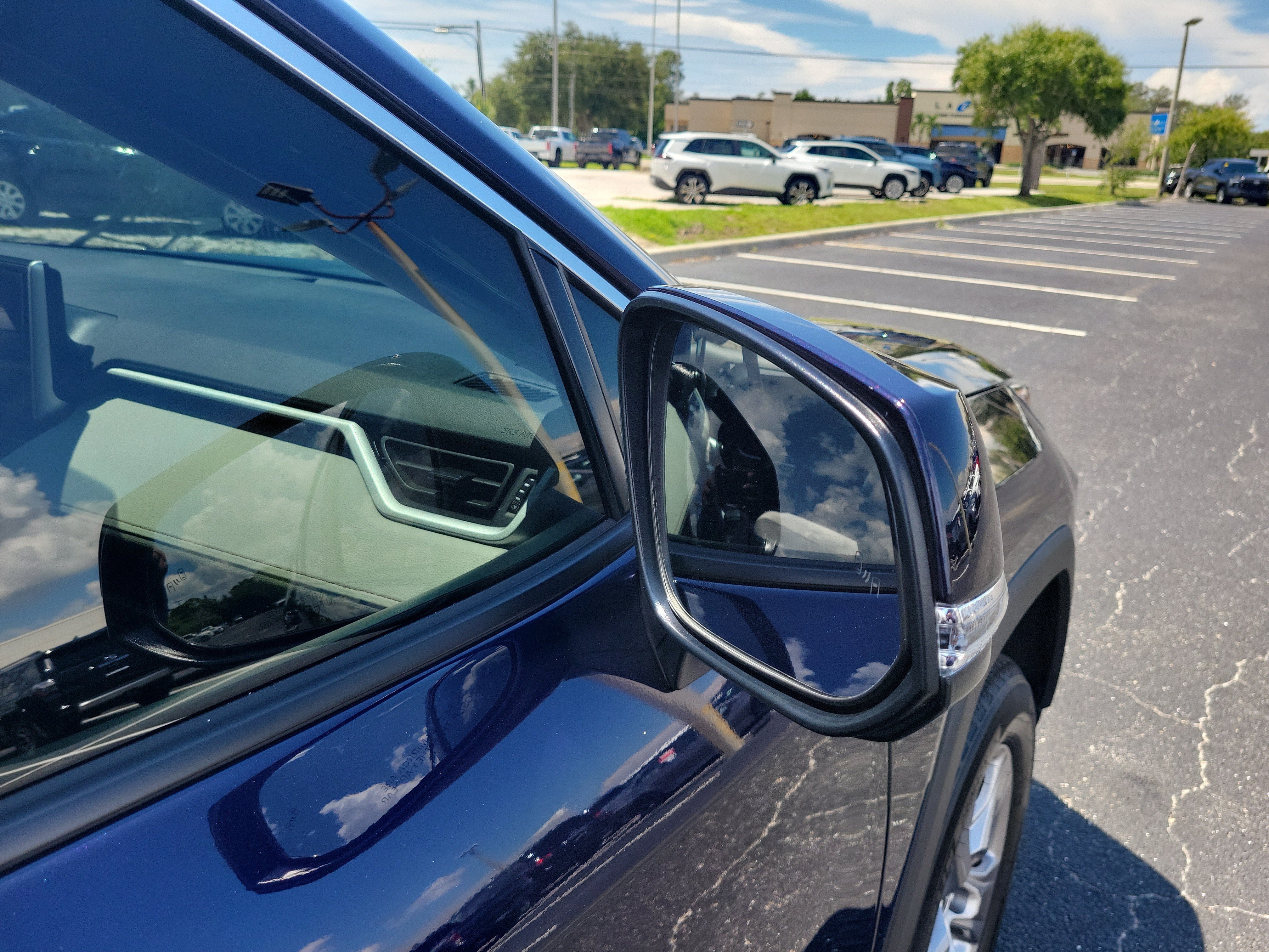 Used 2025 Toyota RAV4 XLE w/ Convenience Package FWD image 8