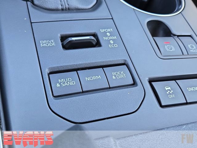 Used 2020 Toyota Highlander XLE image 11