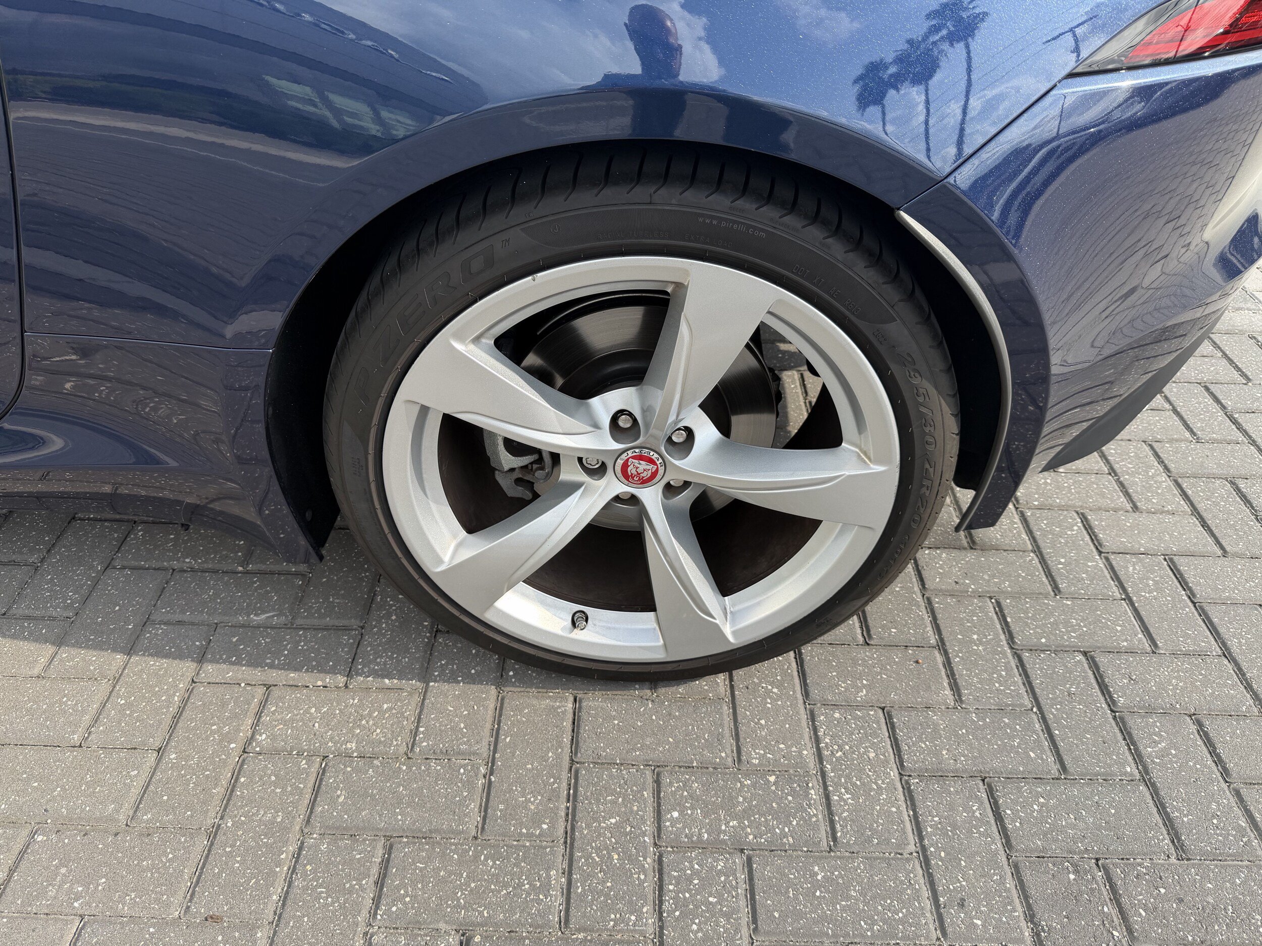 Used 2020 Jaguar F-TYPE Convertible RWD image 5