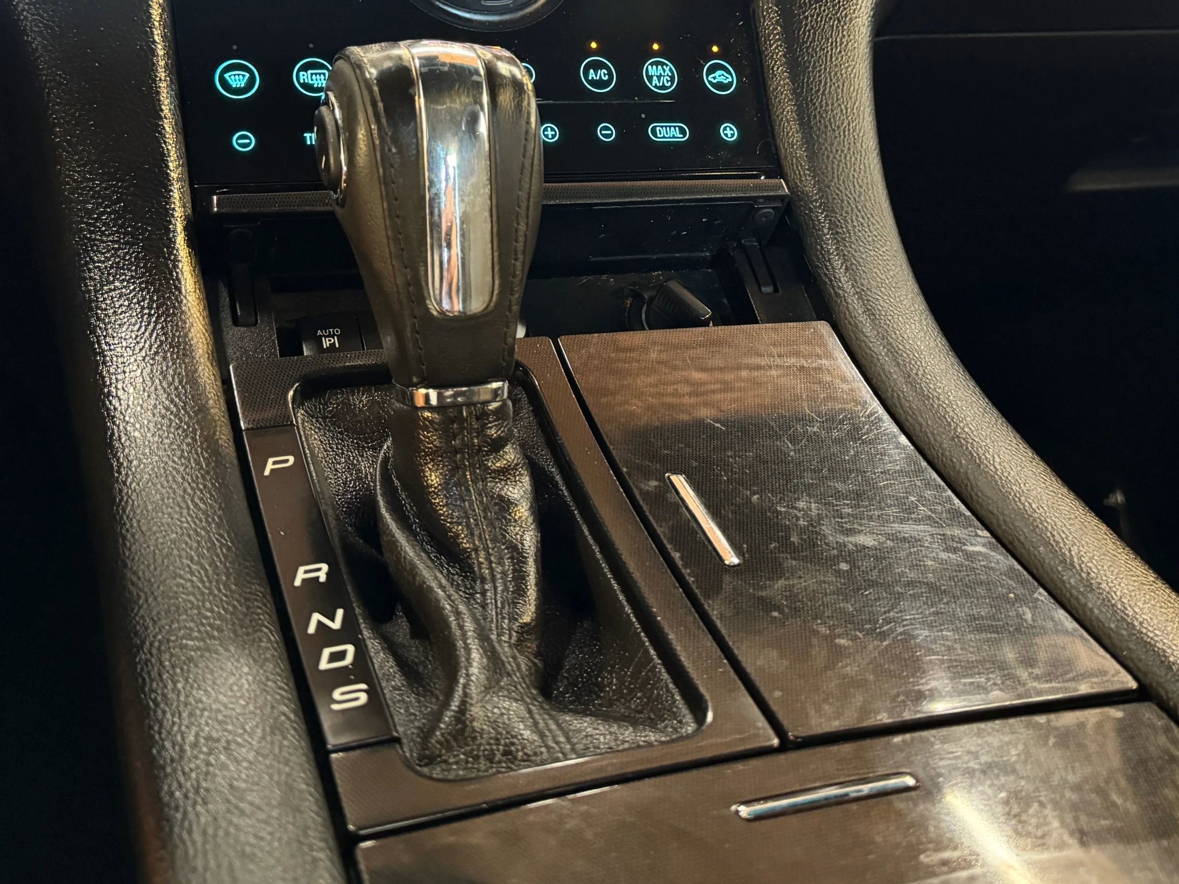 Used 2013 Ford Taurus Limited image 16