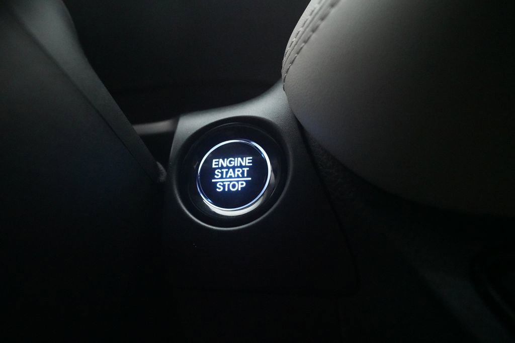 Certified 2025 Honda HR-V LX image 32