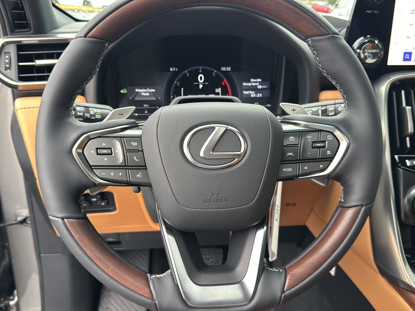 New 2026 Lexus LX 700h Luxury image 17