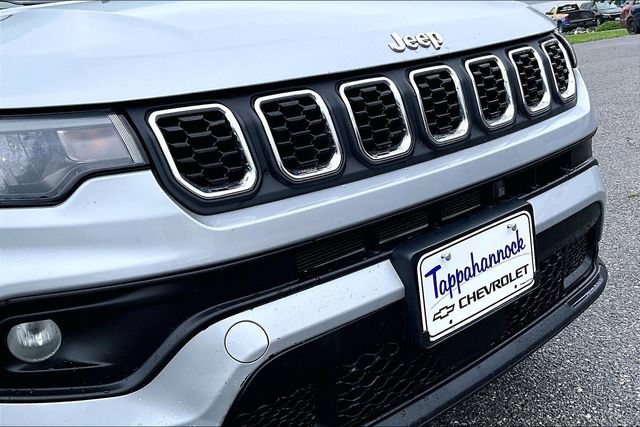 Used 2024 Jeep Compass Latitude AWD/4WD image 28