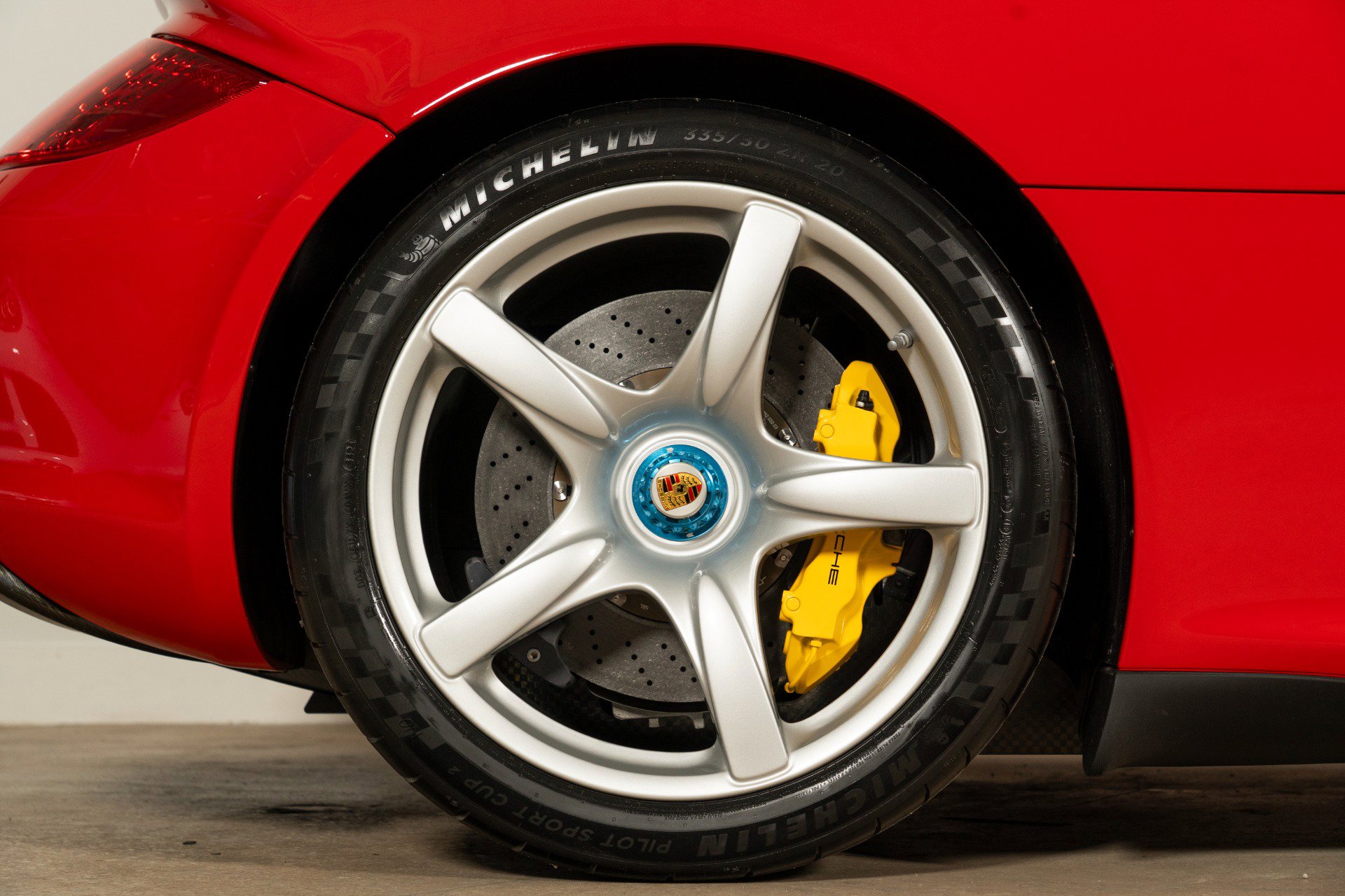 Used 2004 Porsche Carrera GT image 43