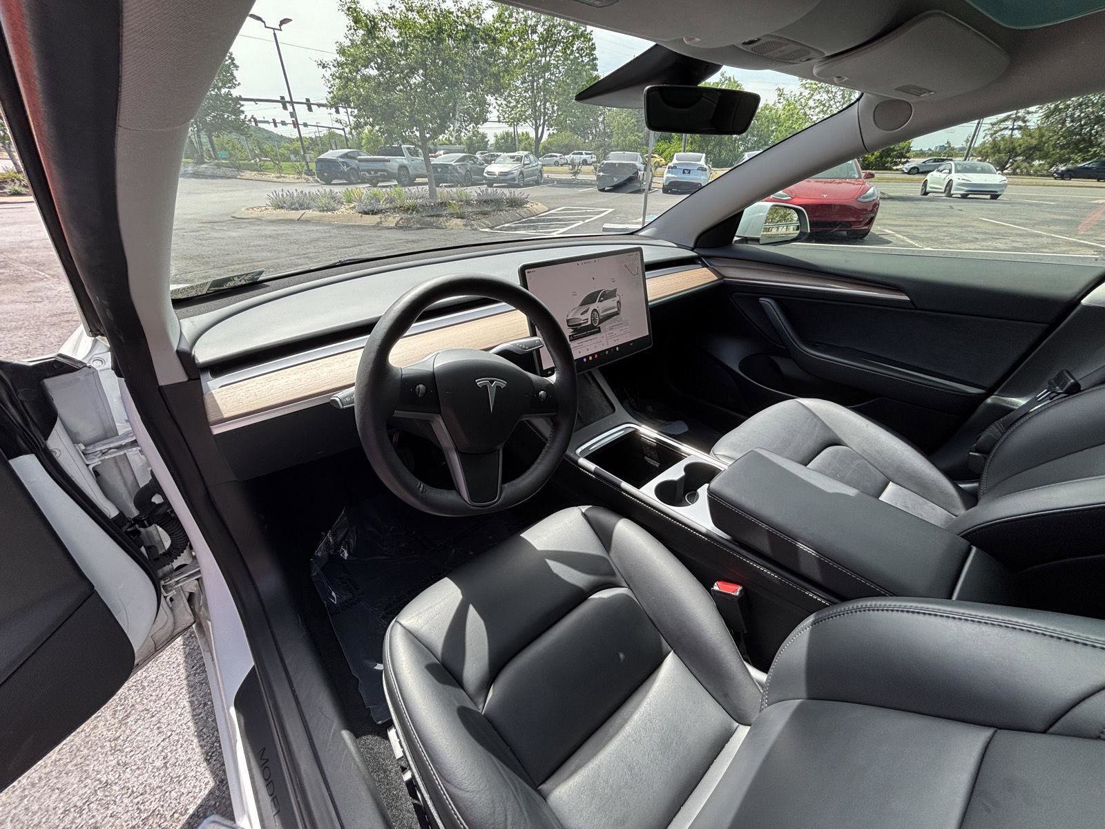 Used 2023 Tesla Model 3 Standard Range RWD image 16