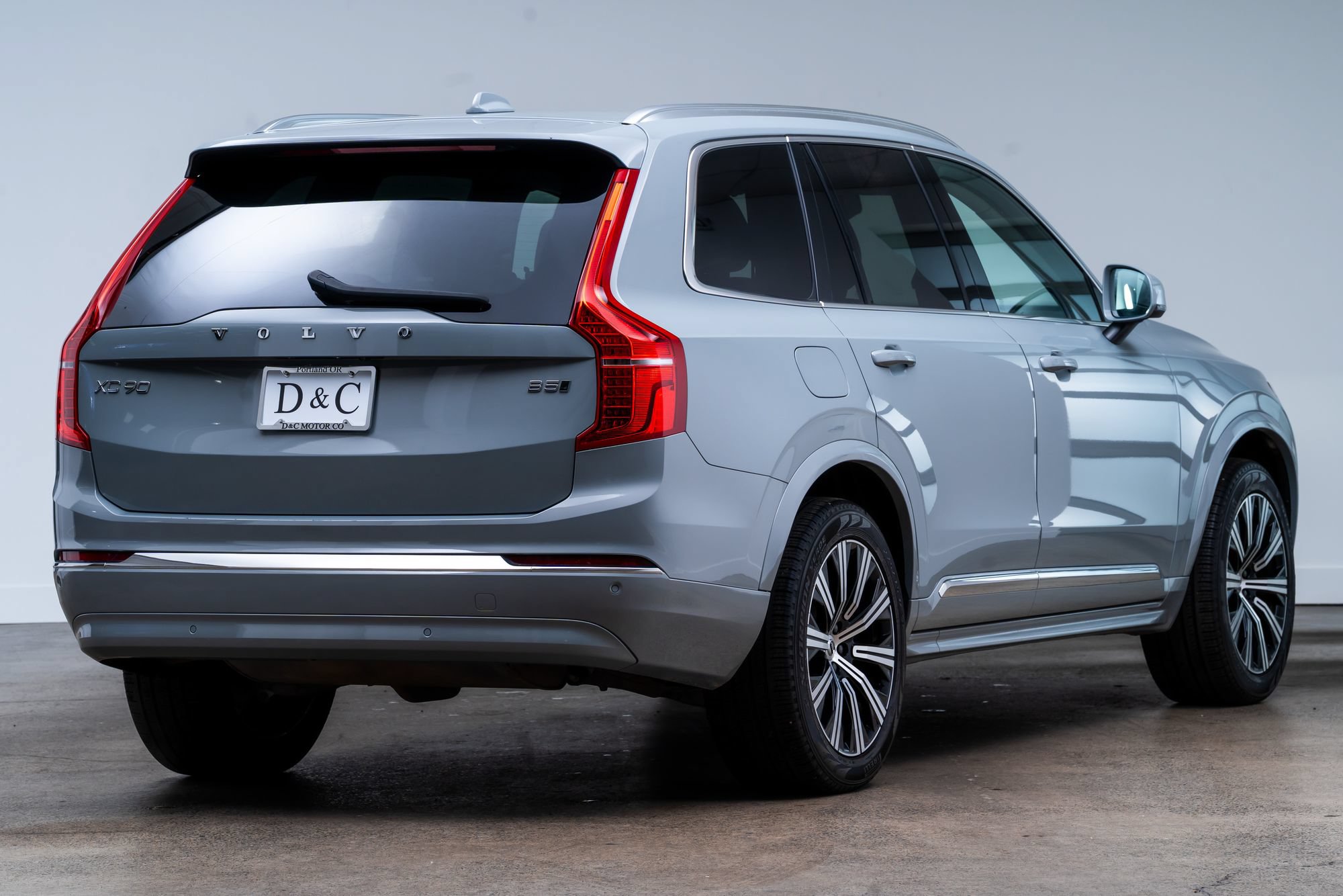 Used 2025 Volvo XC90 B5 Core AWD/4WD image 6