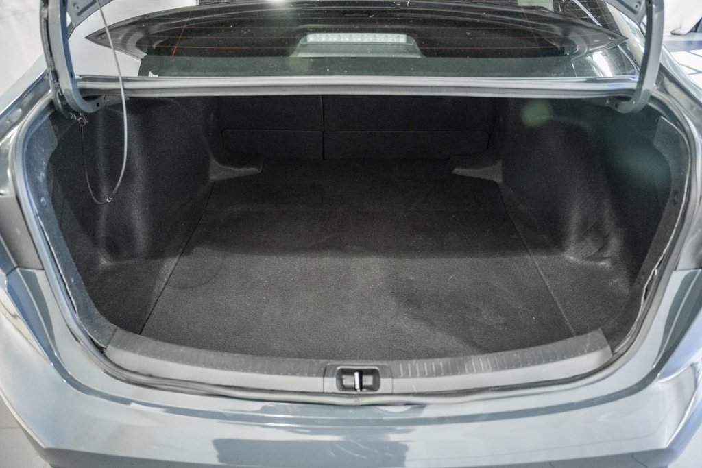 Used 2025 Toyota Corolla LE FWD image 8