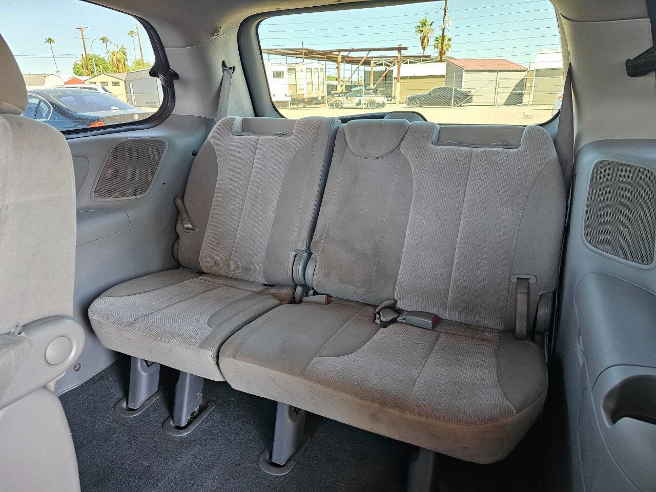 Used 2014 Kia Sedona LX image 9