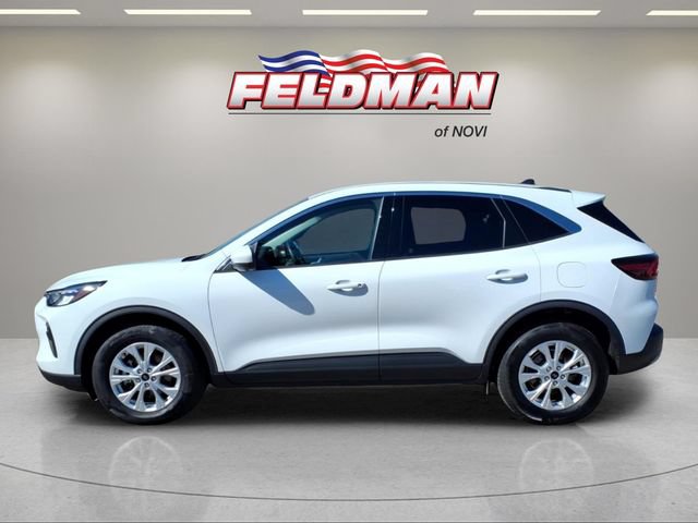 Used 2023 Ford Escape Active w/ Tech Pack #2 AWD/4WD image 2