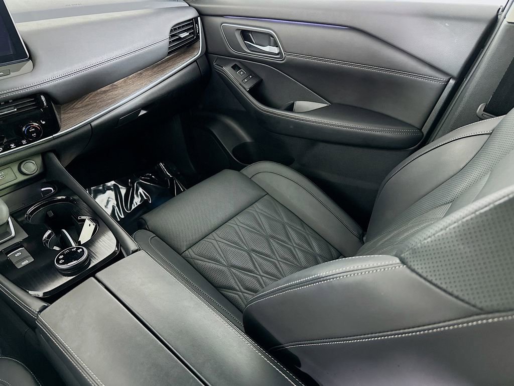 Certified 2024 Nissan Rogue Platinum image 34