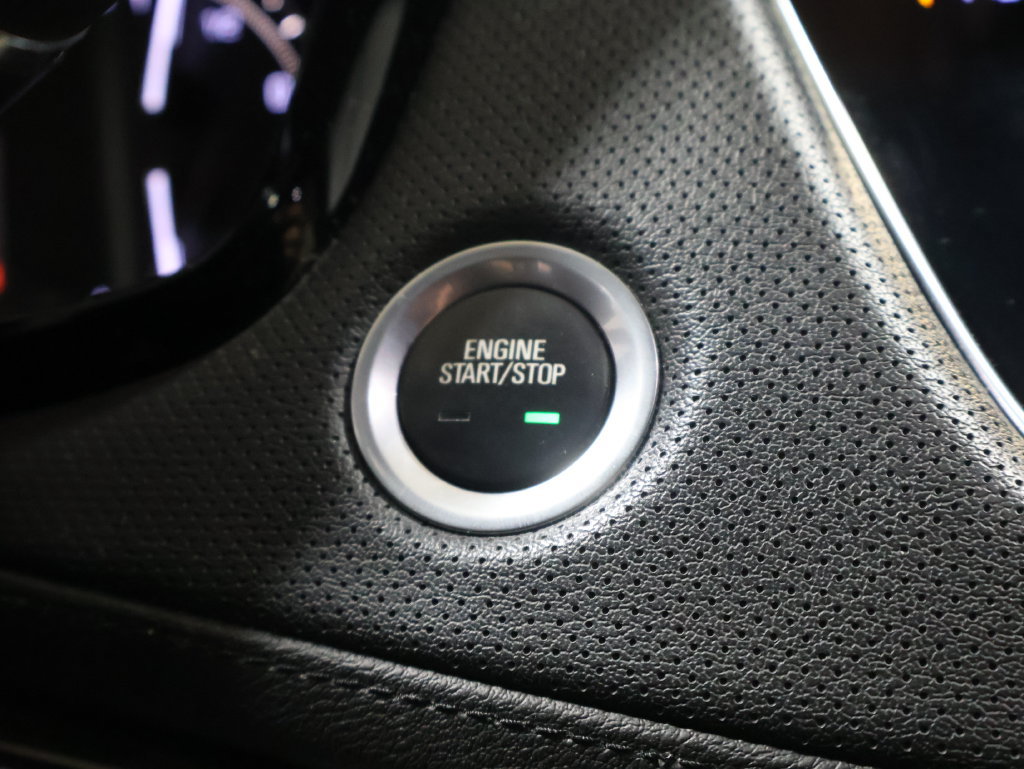 Used 2018 Cadillac XT5 Luxury w/ Driver Awareness Package AWD/4WD image 28