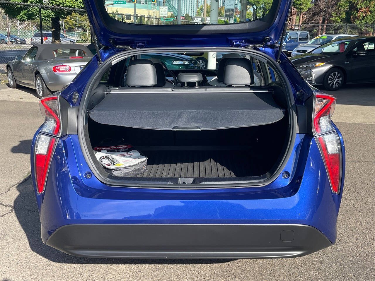 Used 2017 Toyota Prius Four Touring FWD image 10