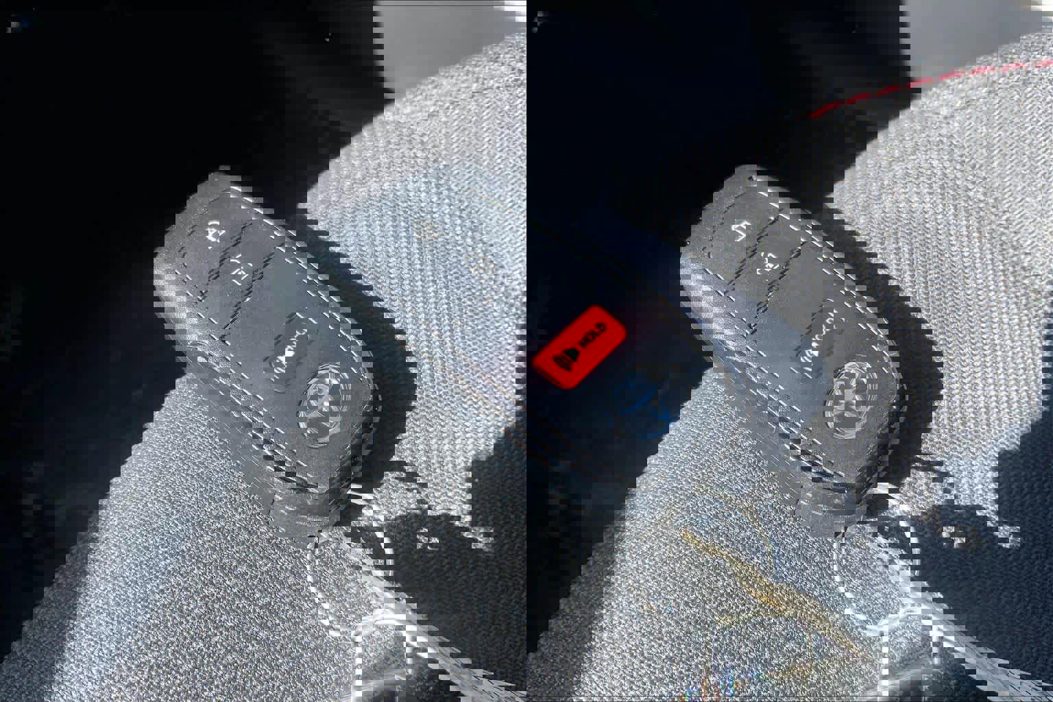 Used 2025 Toyota Prius Plug-In Hybrid image 14