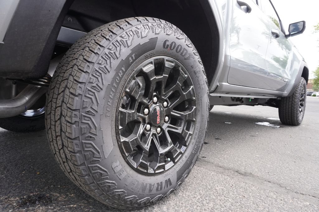 New 2026 GMC Canyon Elevation w/ Convenience Package RWD image 7