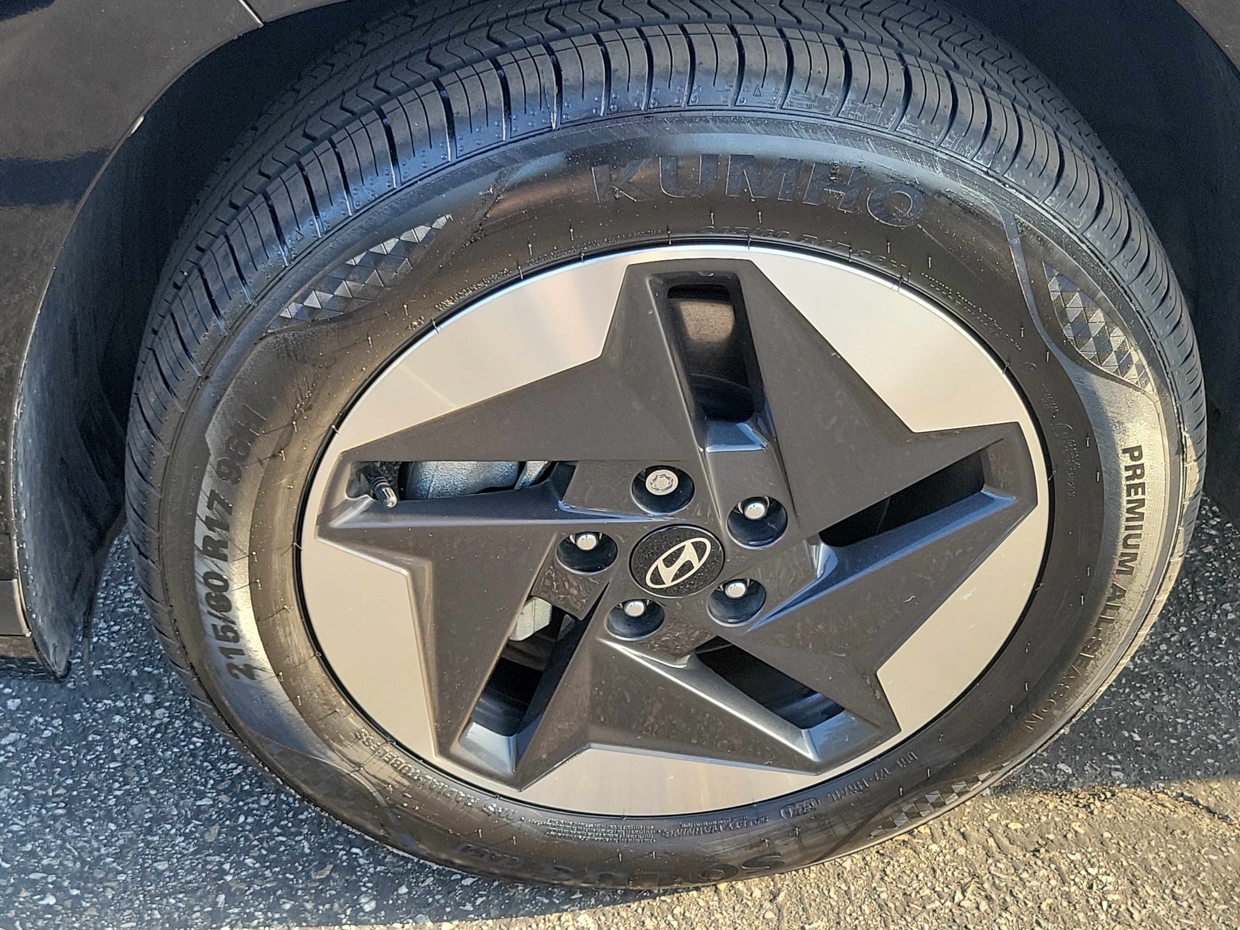 Certified 2024 Hyundai Kona SEL FWD image 7