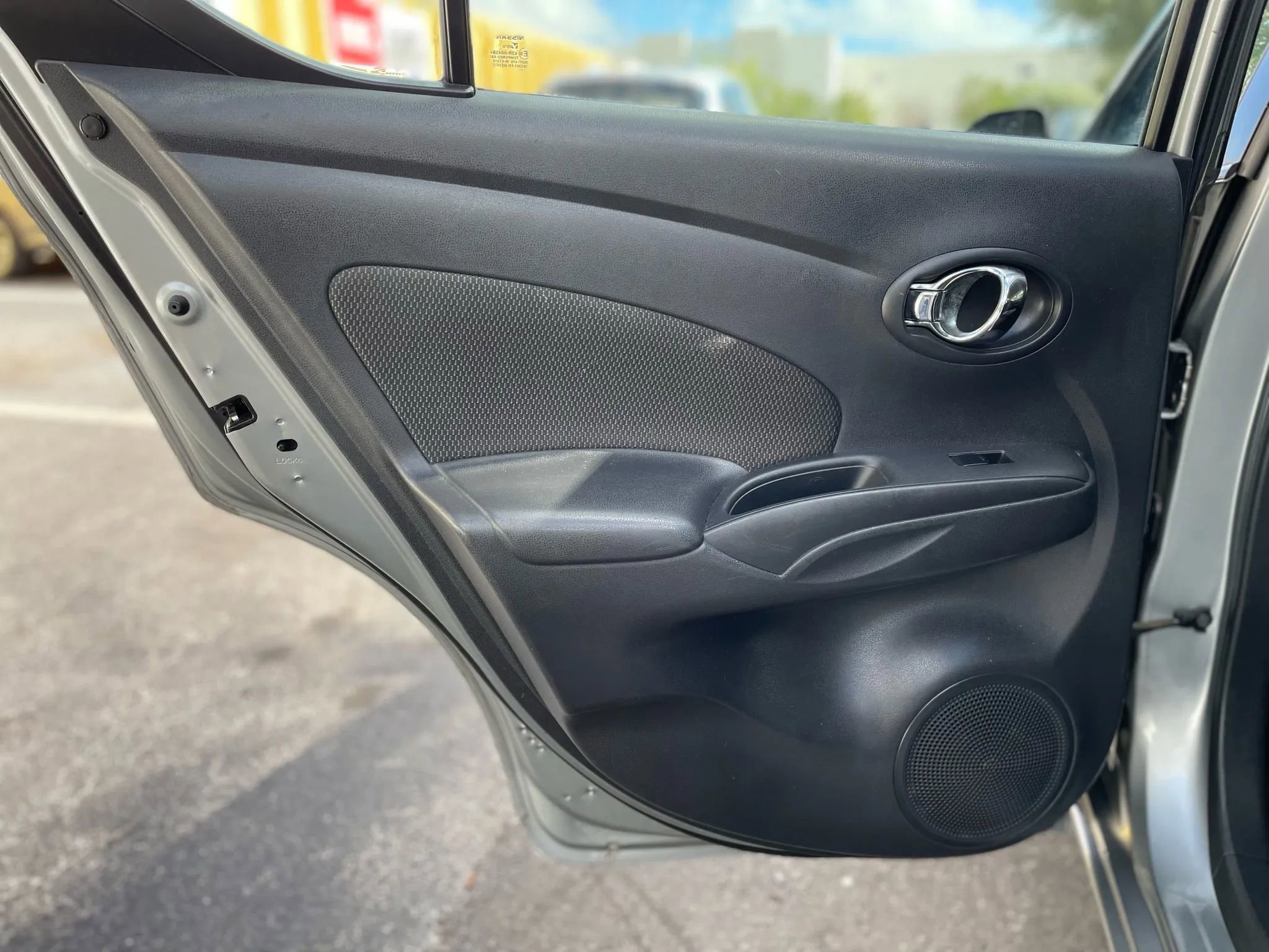 Used 2012 Nissan Versa SL image 28