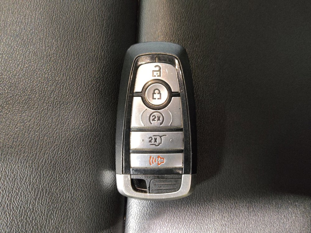 Used 2022 Ford Explorer XLT w/ Equipment Group 202A image 32