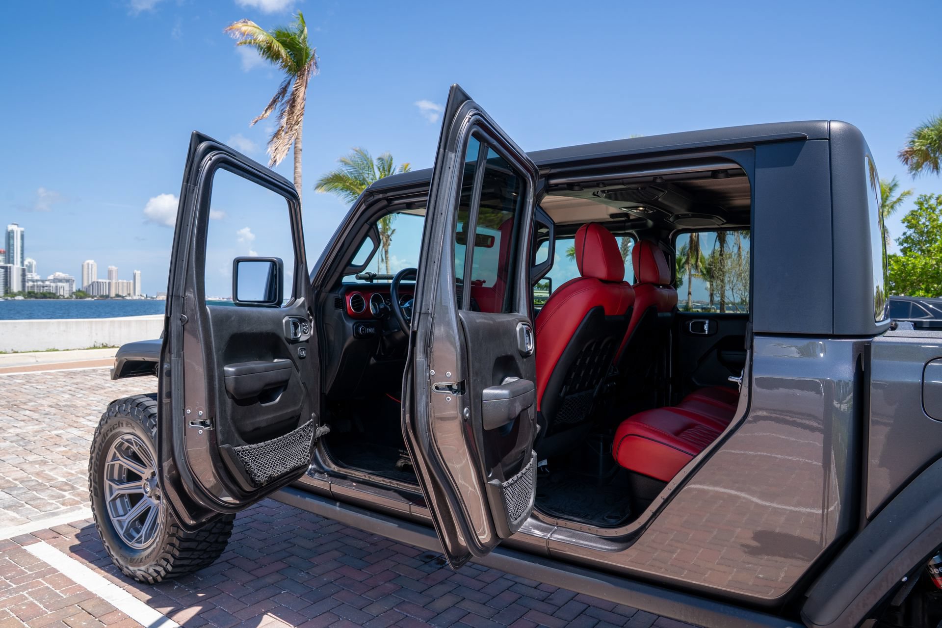 Used 2022 Jeep Gladiator Rubicon AWD/4WD image 20