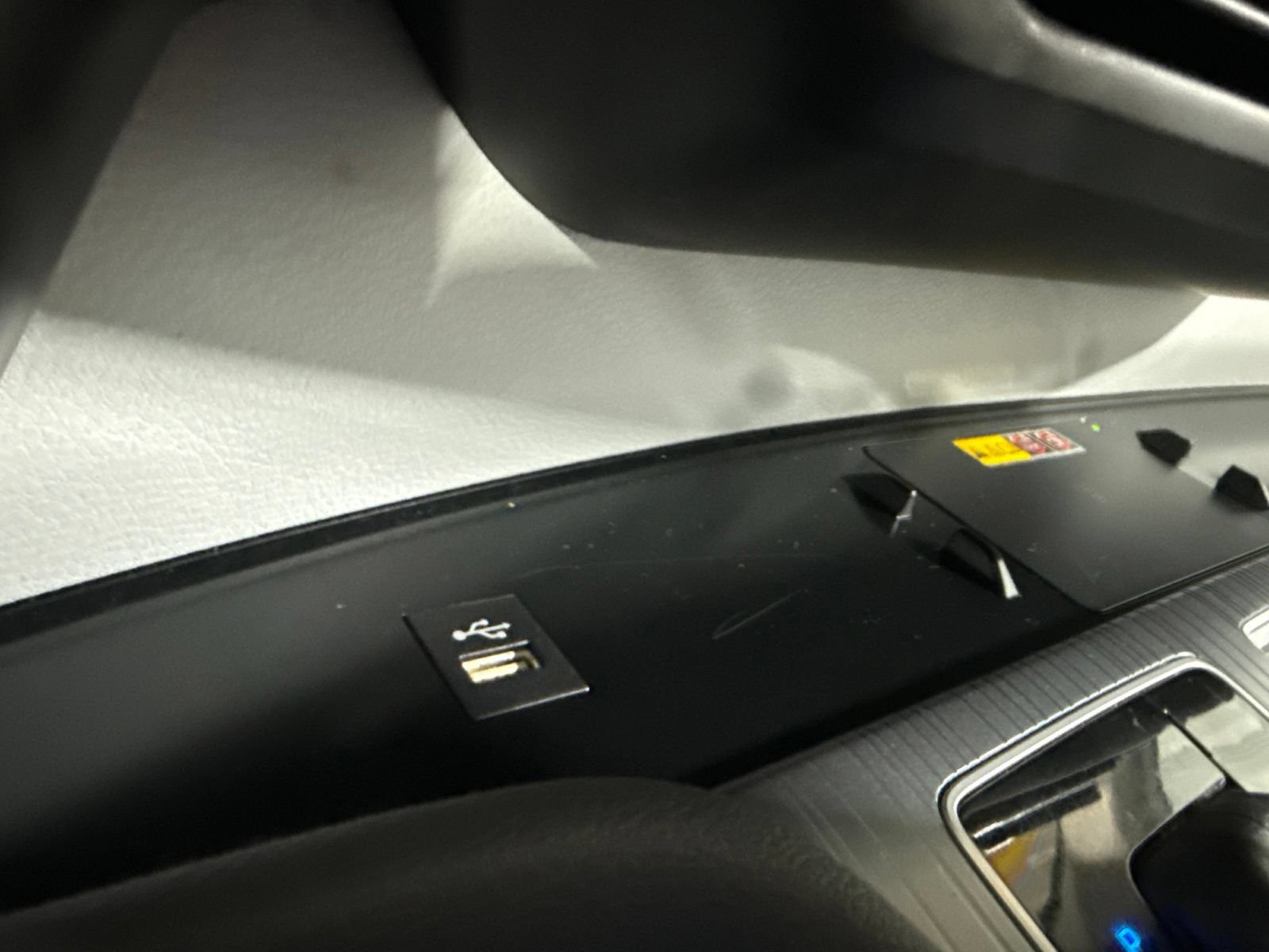 Used 2025 Toyota Sienna XLE FWD image 33