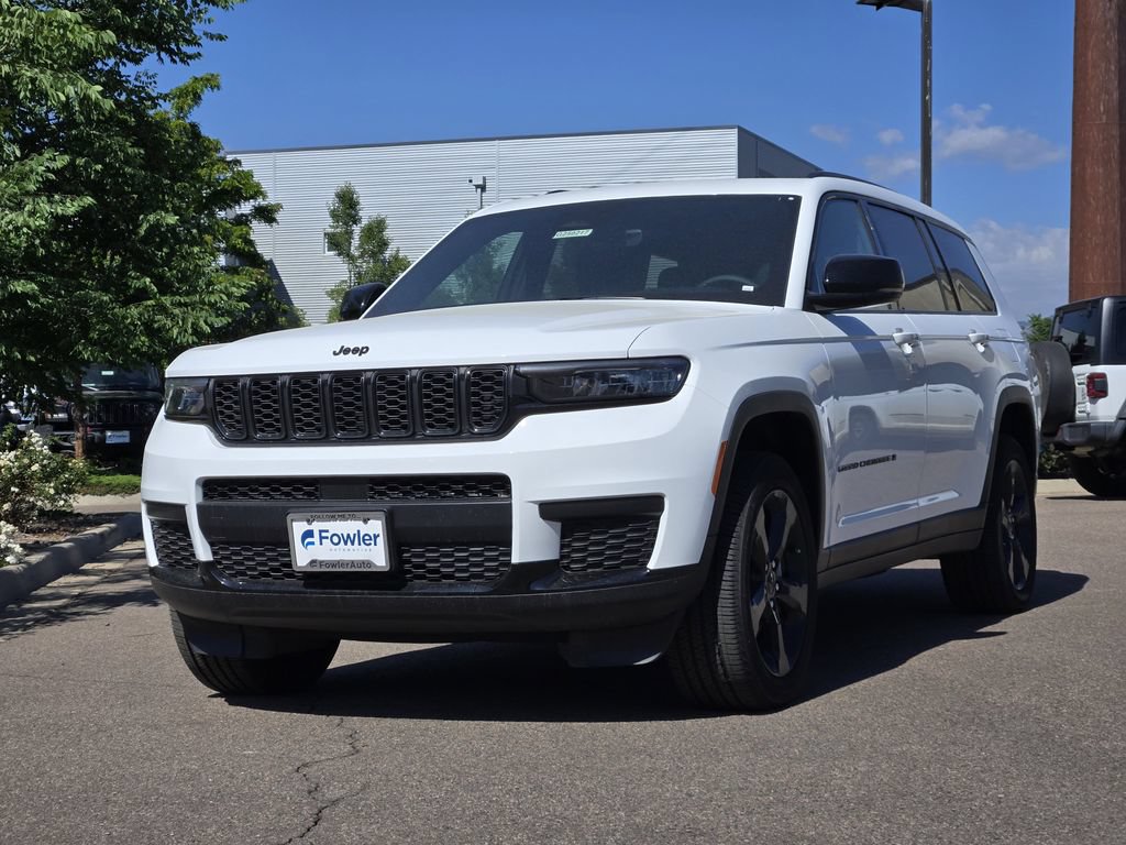 New 2025 Jeep Grand Cherokee L Laredo AWD/4WD image 2