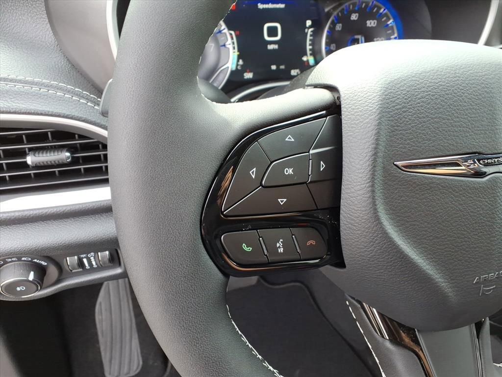 New 2026 Chrysler Pacifica Select image 20