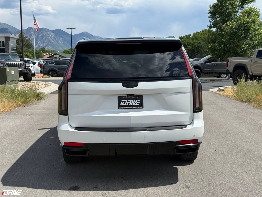 Used 2023 Cadillac Escalade ESV Sport Platinum w/ LPO, Floor Liner Package AWD/4WD image 11