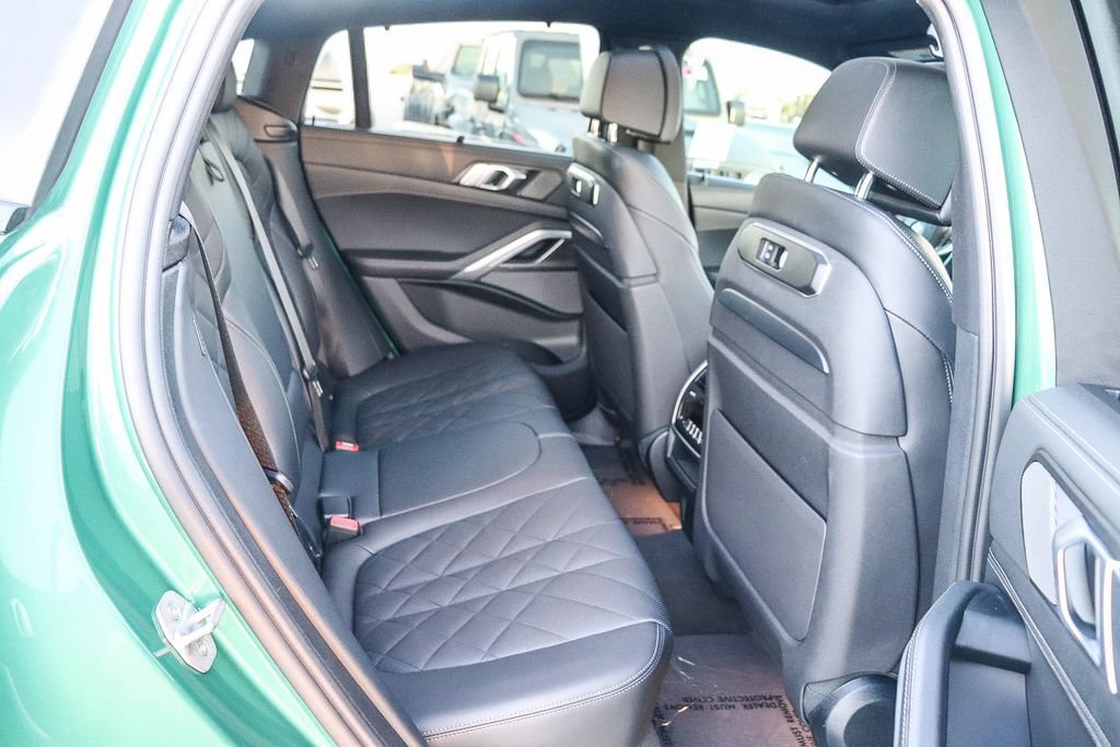 Used 2024 BMW X6 M60i w/ Dynamic Handling Package AWD/4WD image 19