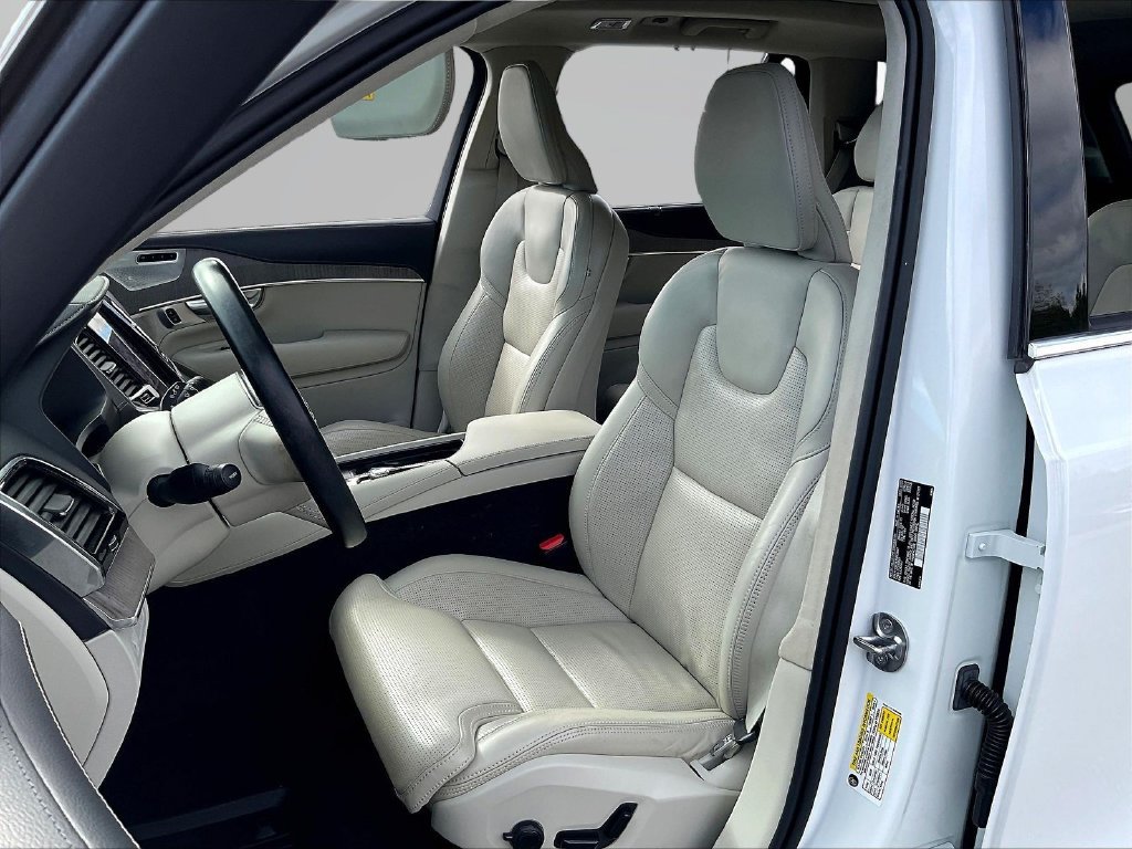 Used 2022 Volvo XC90 T8 Inscription w/ Lounge Package AWD/4WD image 21