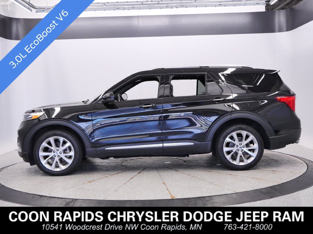 Used 2022 Ford Explorer Platinum w/ Equipment Group 601A AWD/4WD image 2