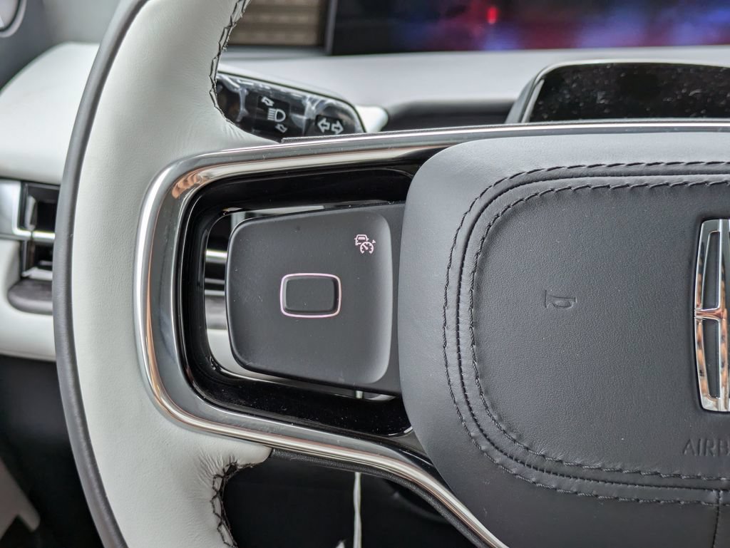 New 2026 Lincoln Navigator L Black Label AWD/4WD image 29