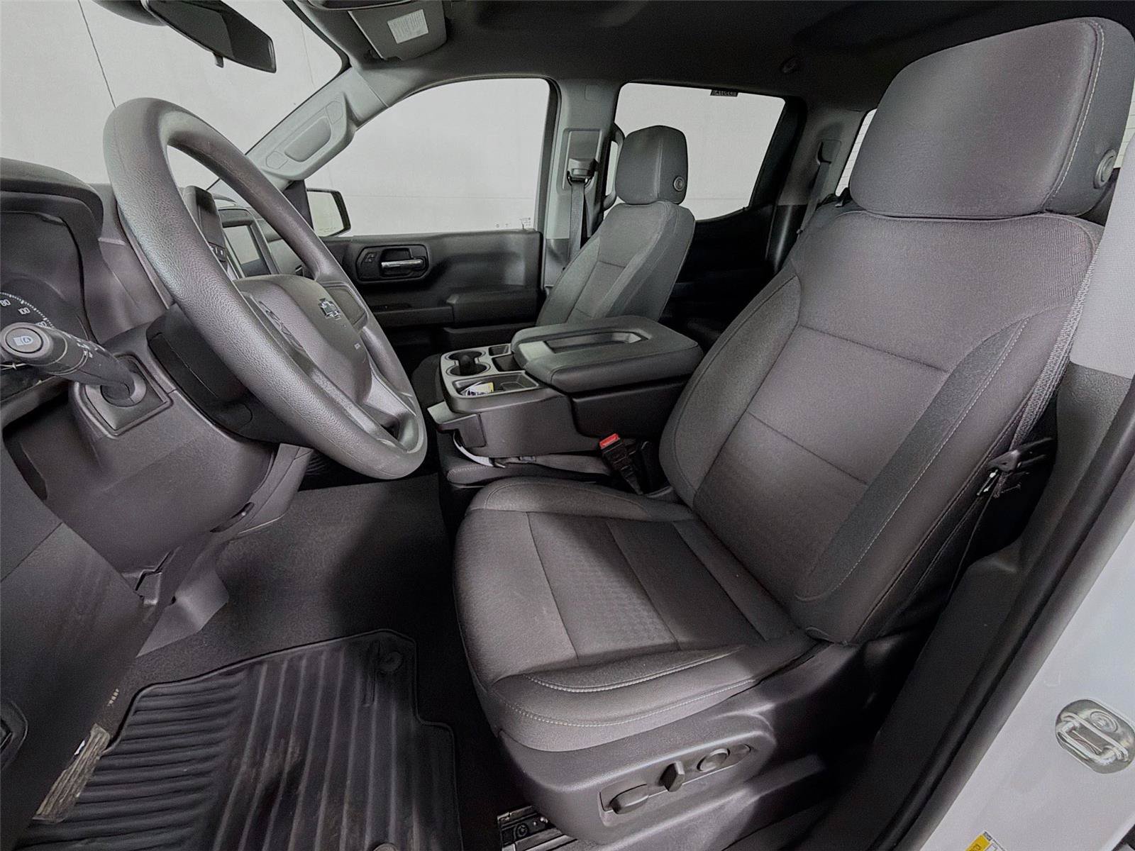 Used 2024 Chevrolet Silverado 1500 Custom Trail Boss AWD/4WD image 2