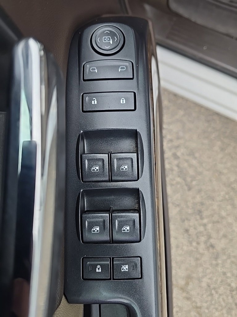 Used 2018 Chevrolet Silverado 1500 LT w/ Texas Edition image 8