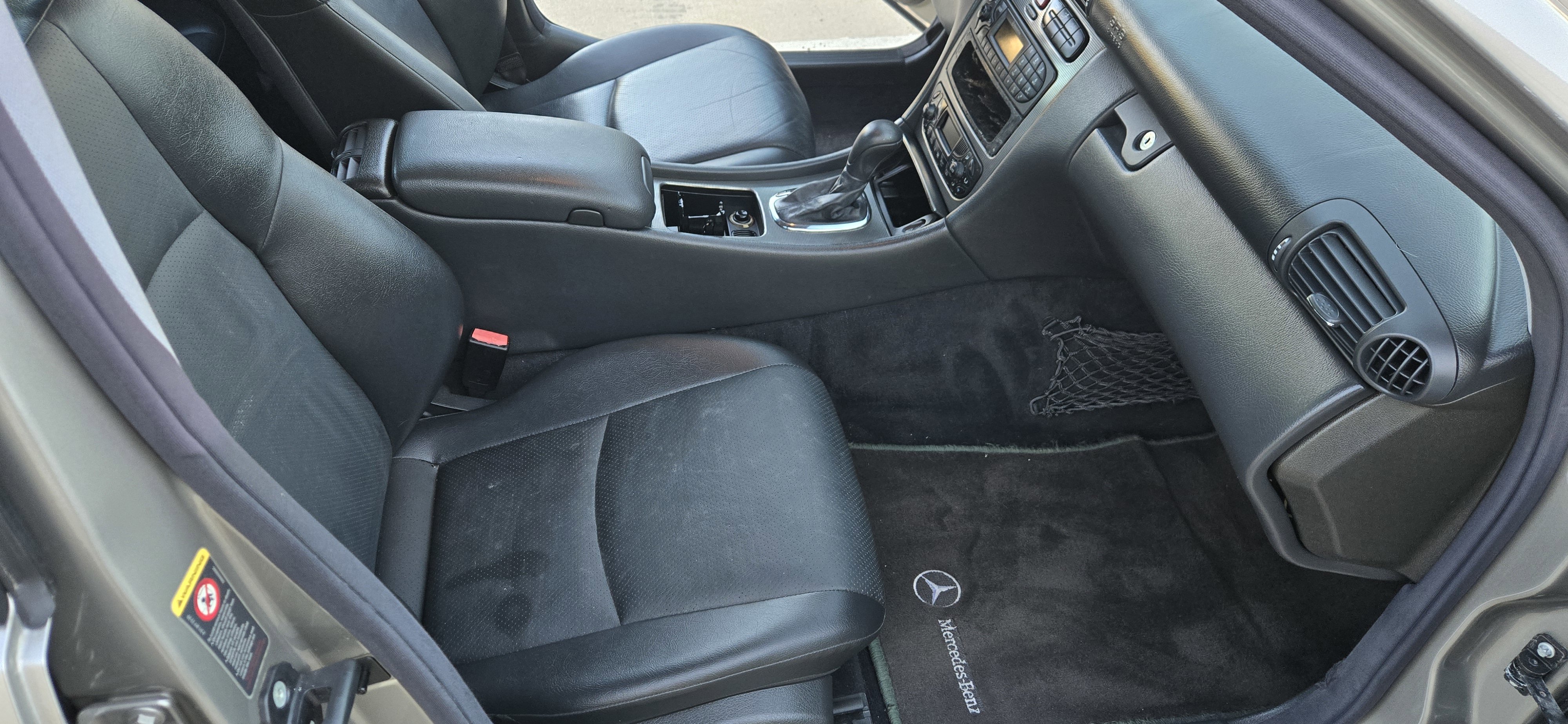 Used 2004 Mercedes-Benz C 320 Sedan image 23