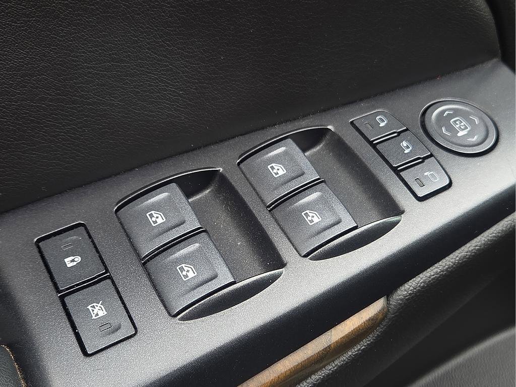 Used 2018 GMC Yukon Denali AWD/4WD image 14