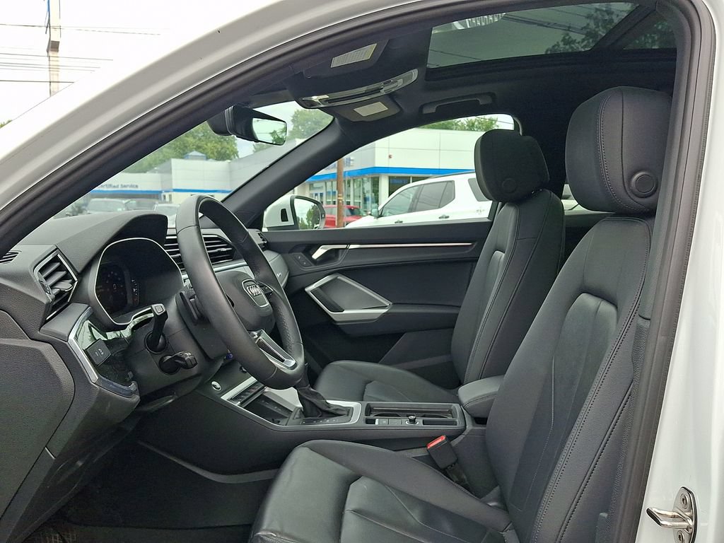 Used 2024 Audi Q3 2.0T Premium AWD/4WD image 12