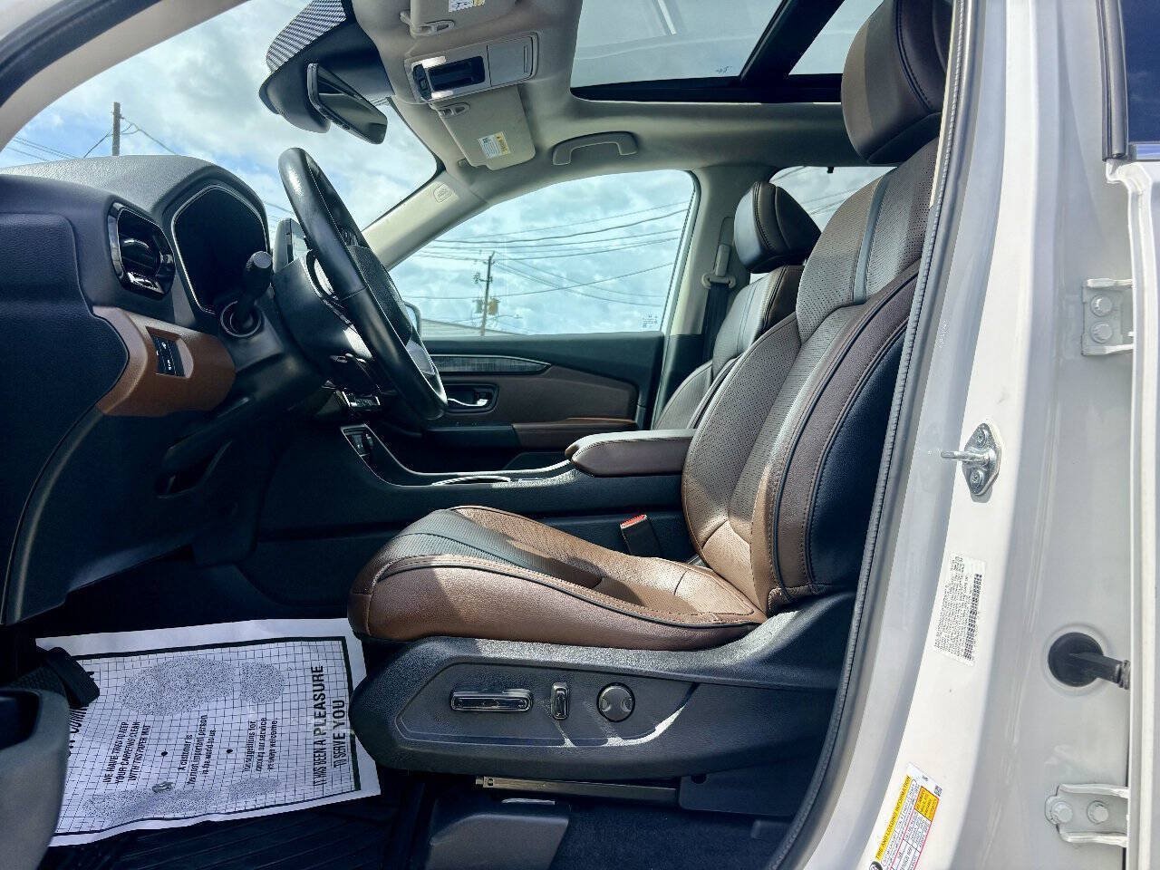 Used 2024 Honda Pilot Elite image 16