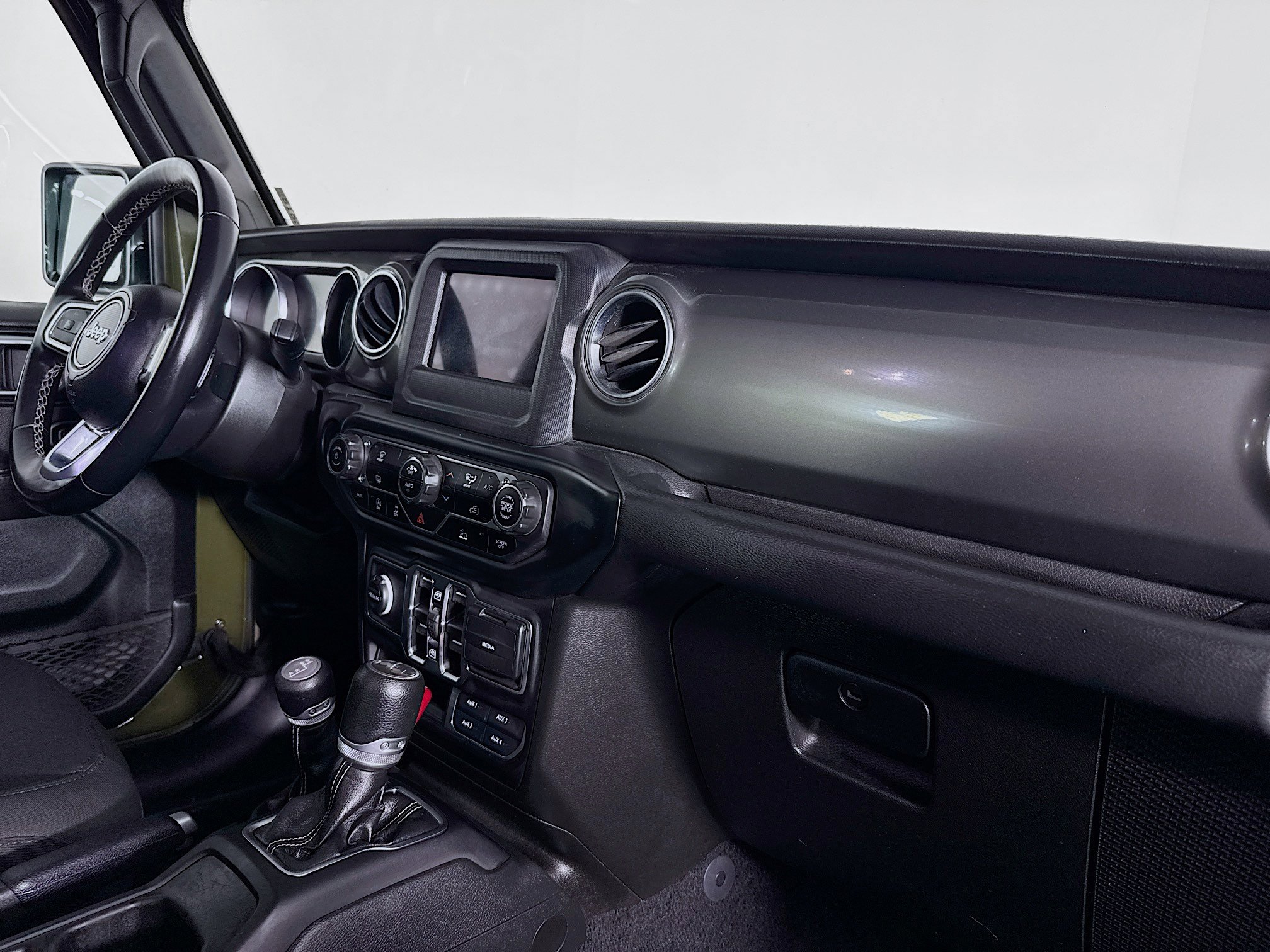 Used 2021 Jeep Wrangler Unlimited Sahara w/ Dual Top Group image 29