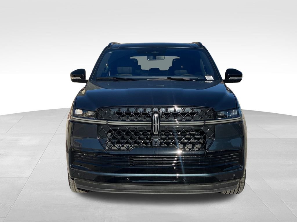 New 2025 Lincoln Navigator Reserve w/ Jet Appearance Package image 8