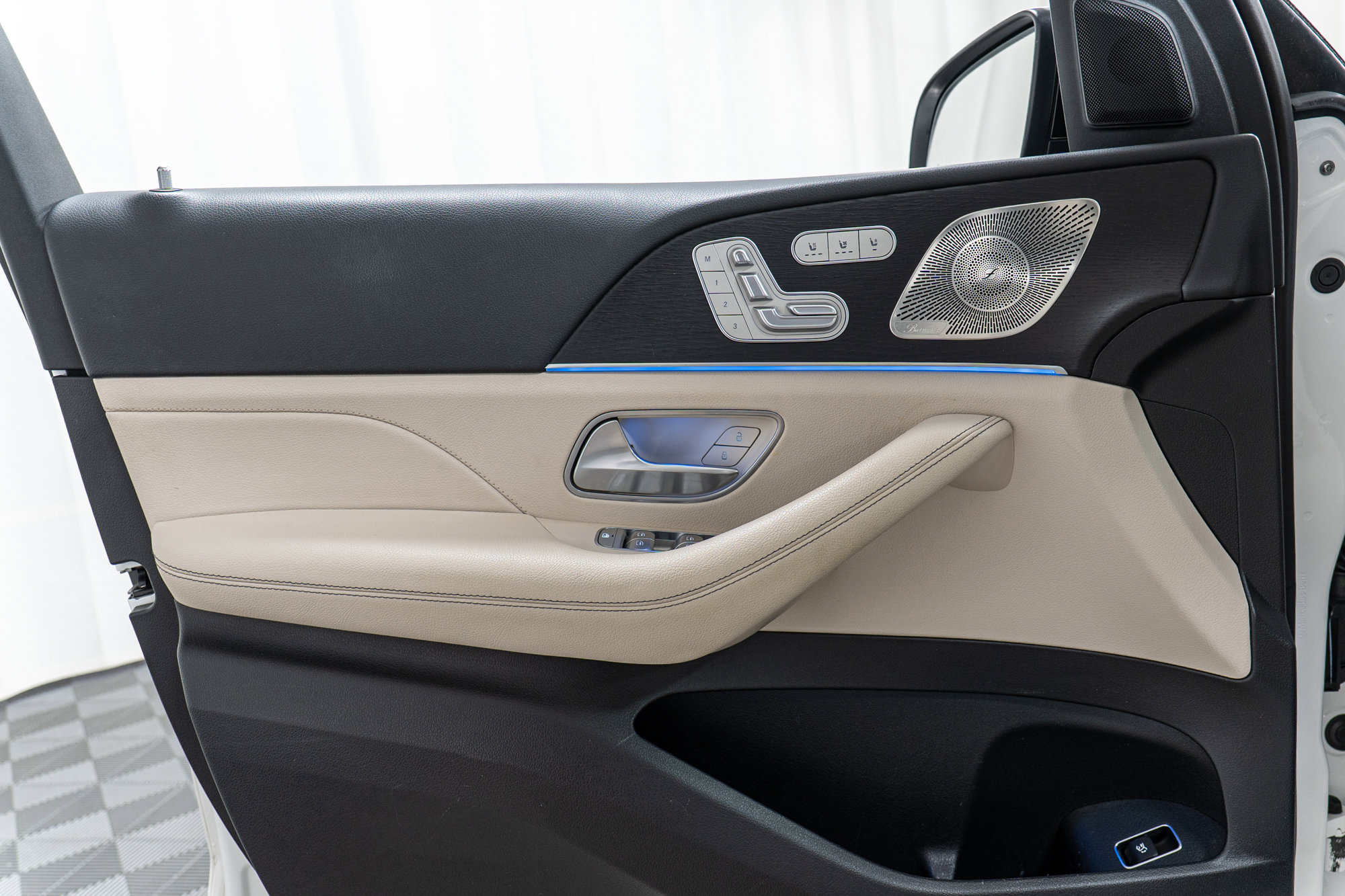 Certified 2024 Mercedes-Benz GLS 450 4MATIC image 11