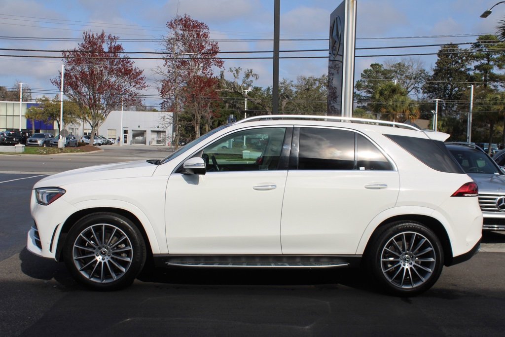 Used 2022 Mercedes-Benz GLE 450 4MATIC w/ AMG Line Exterior image 9