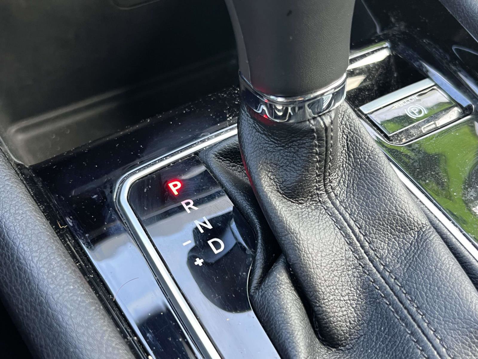 Used 2023 Jeep Compass Limited image 12