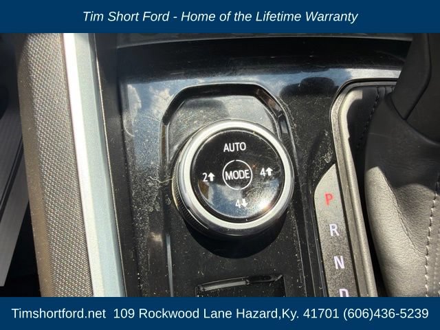 Used 2024 Chevrolet Colorado Trail Boss w/ Technology Package AWD/4WD image 12