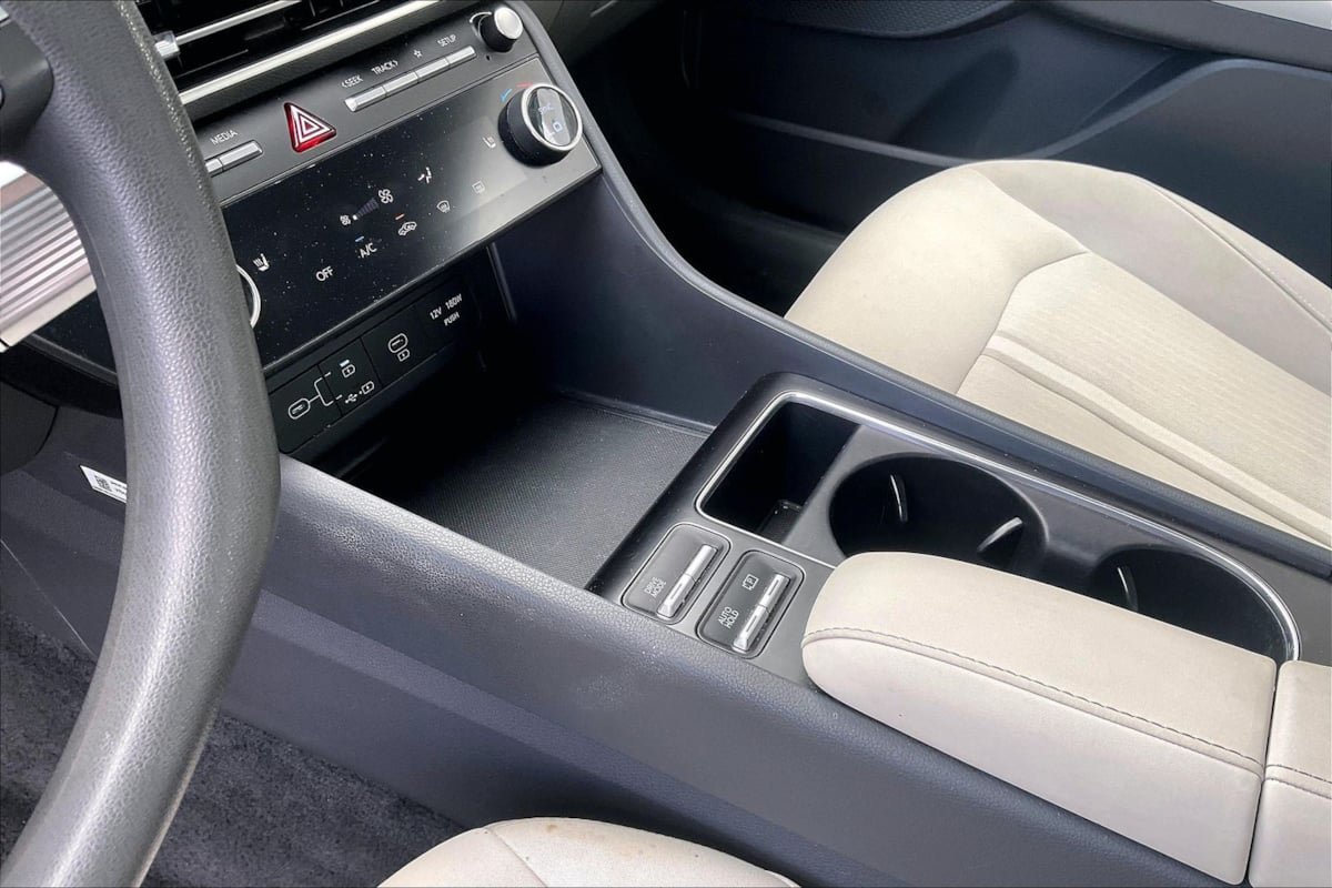 Used 2025 Hyundai Sonata SEL FWD image 15