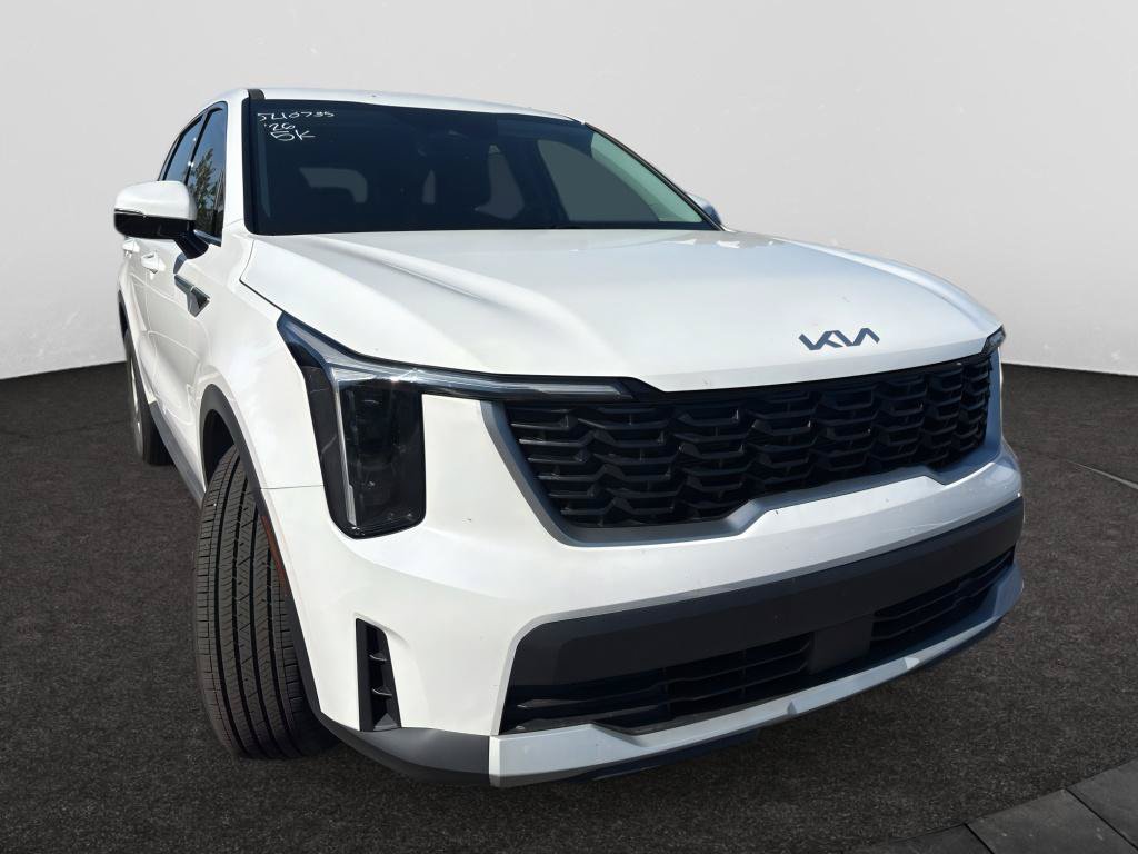 Certified 2026 Kia Sorento LX FWD image 3