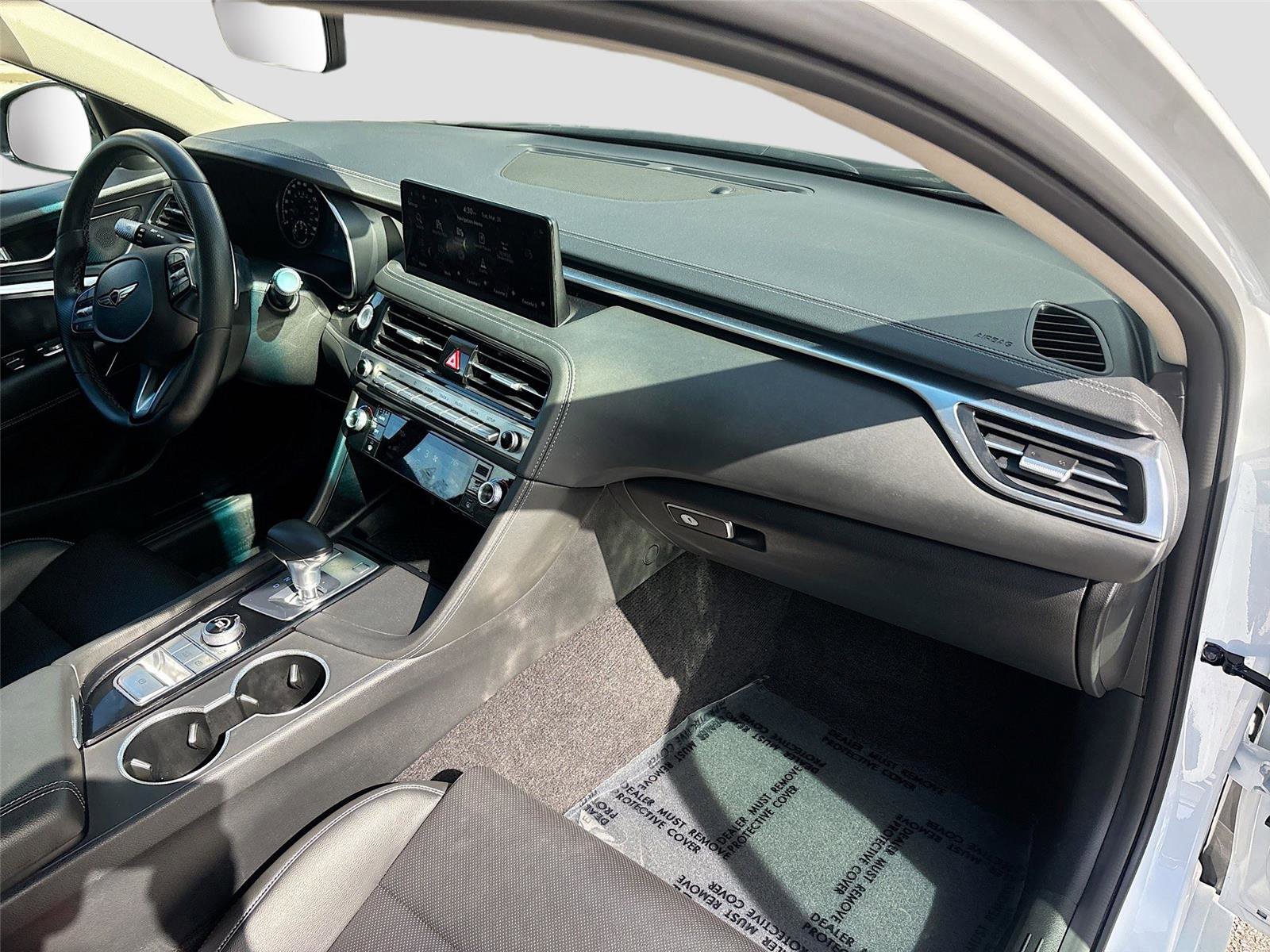 Used 2025 Genesis G70 2.5T RWD image 31