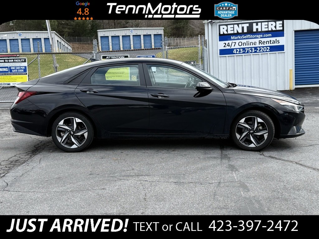 Used 2023 Hyundai Elantra SEL w/ Convenience Package image 4