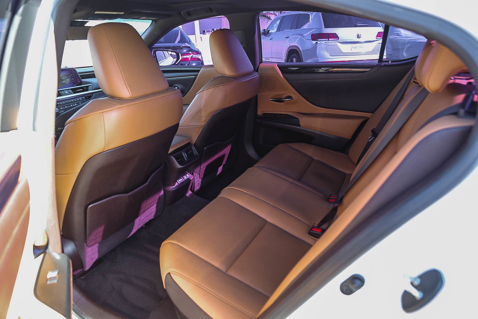 Used 2021 Lexus ES 300h w/ Premium Package FWD image 16